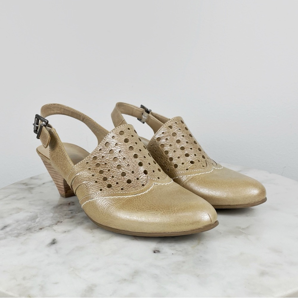 Fidji Metallic Gold Tan Leather Shoes Dress Pump L456 Slip On 9.5